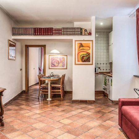 Апартаменты Cozy Flat In Trevi Fountain Рим Экстерьер фото