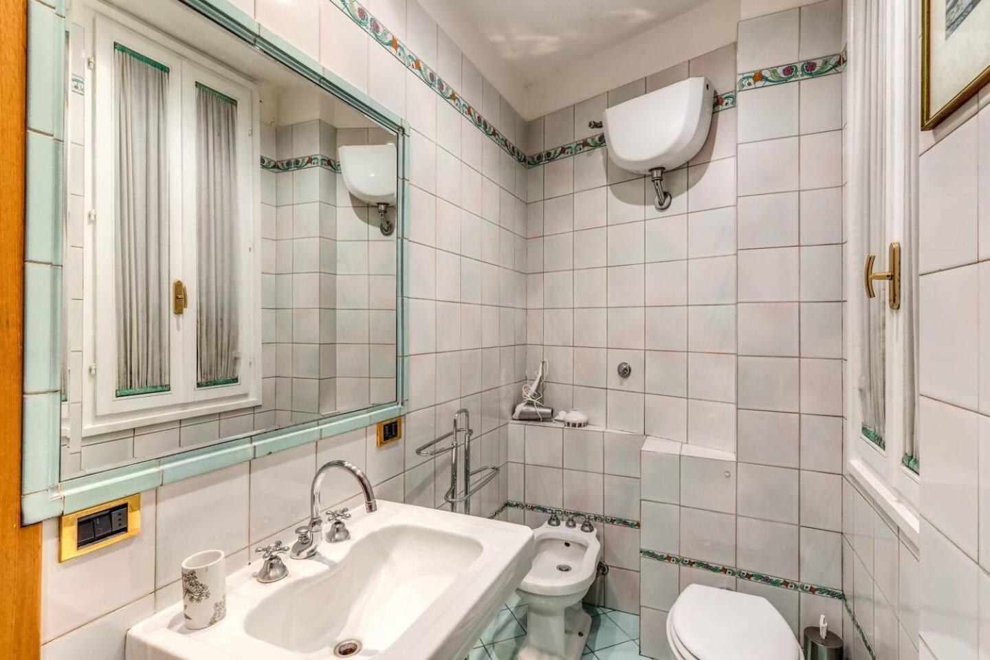 Апартаменты Cozy Flat In Trevi Fountain Рим Экстерьер фото