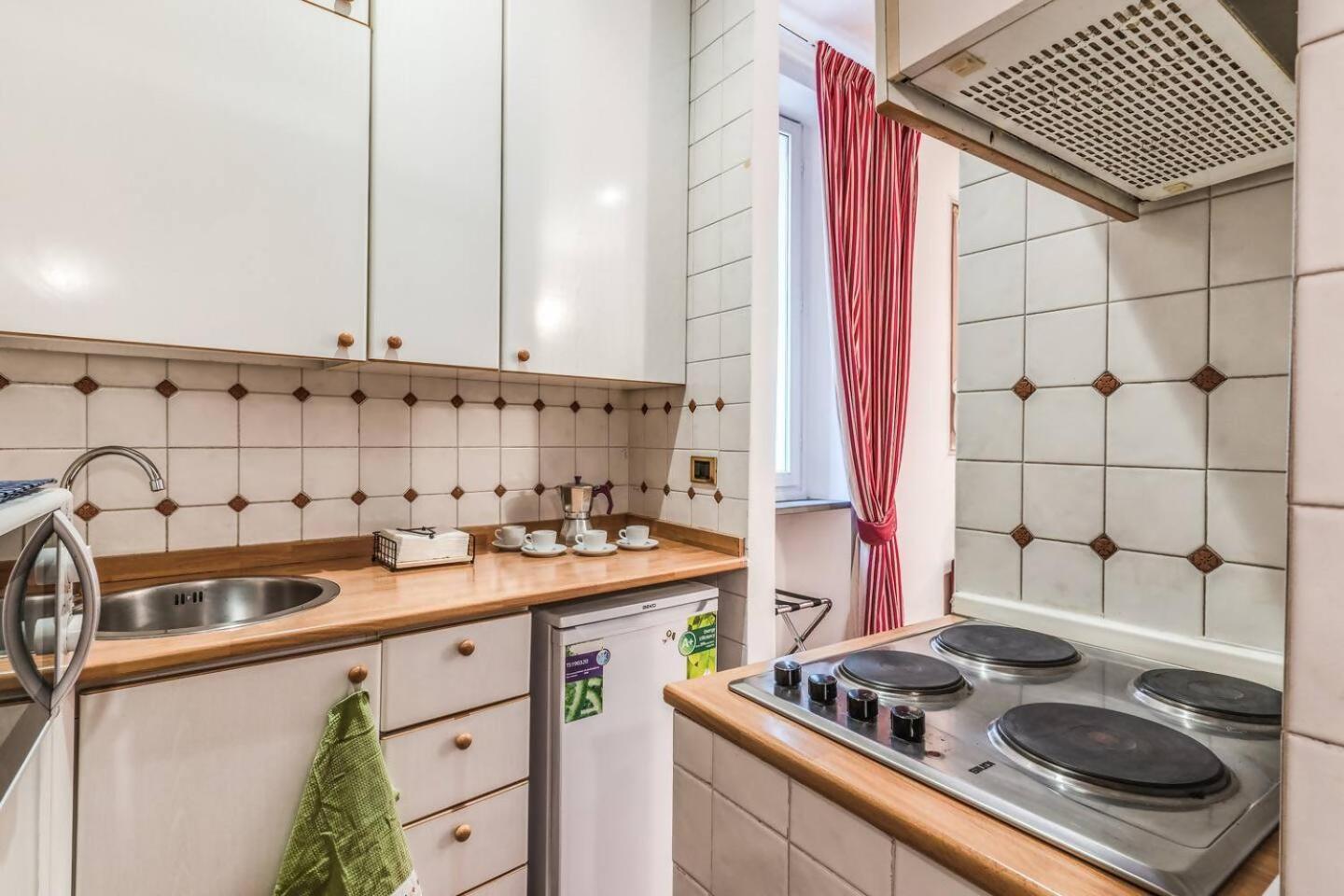 Апартаменты Cozy Flat In Trevi Fountain Рим Экстерьер фото